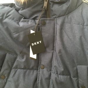 Men’s DKNY winter coat with faux fur lined hood.